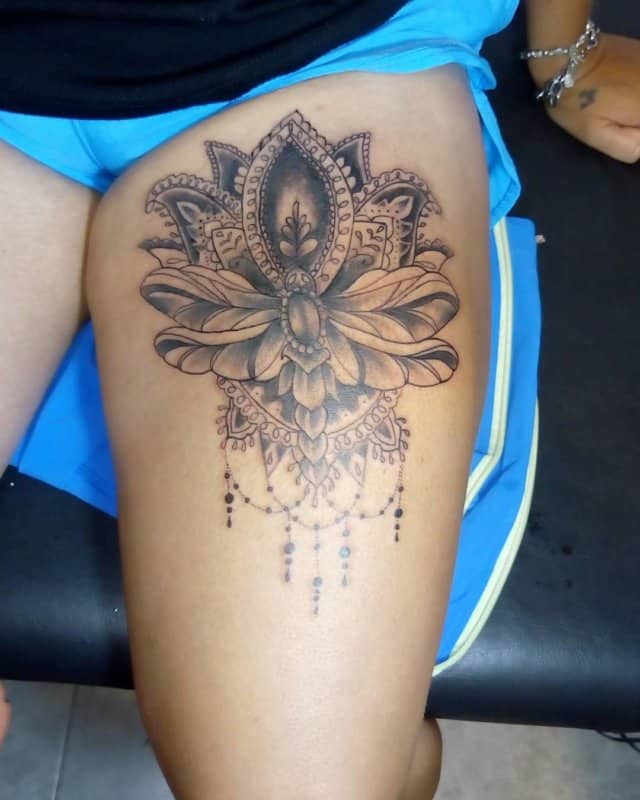 Tatuajes-de-libelulas-Todas-las-tendencias-principales-para-amantes-de-este-tatuaje