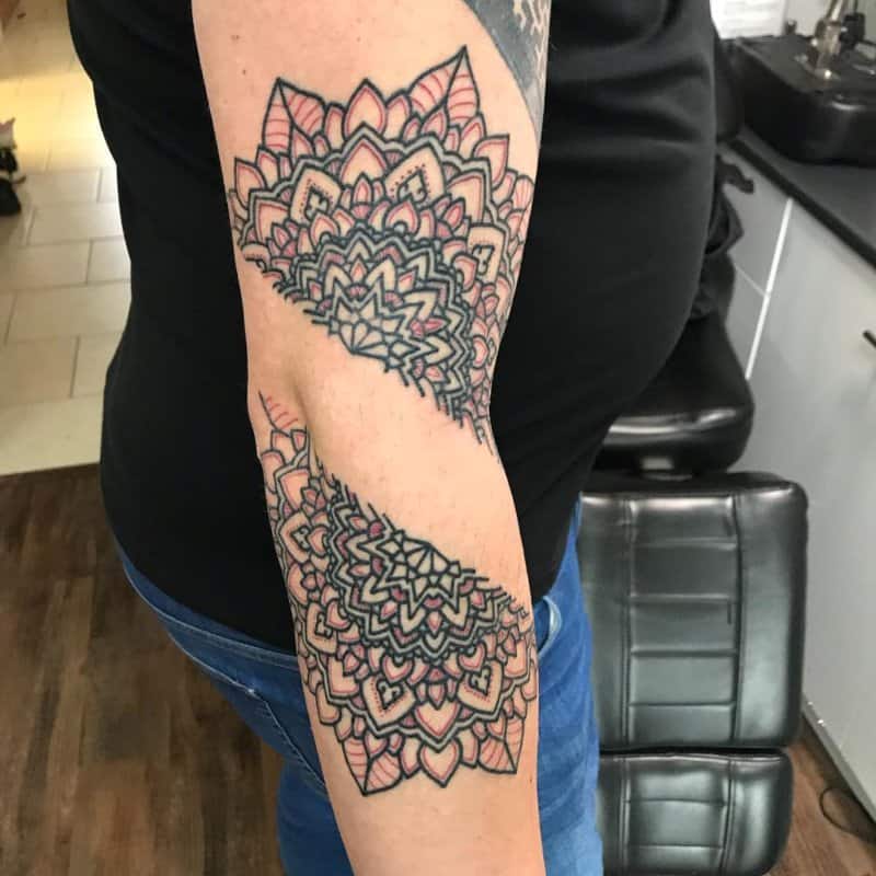 Tatuajes-de-mandalas-Los-increíbles-tatuajes-de-Mandala-para-mujeres-modernas