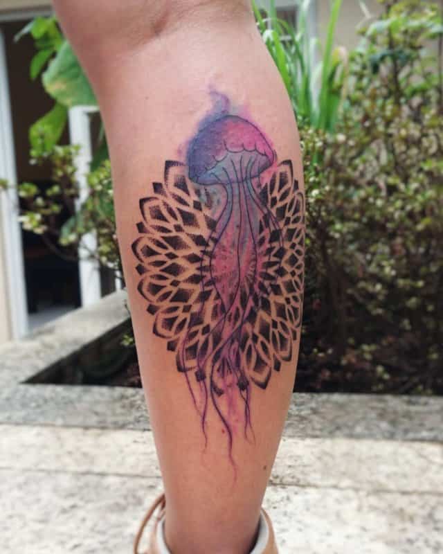 Tatuajes-de-medusa-Impresionantes-tatuajes-de-medusas-para-mujeres-y-hombres