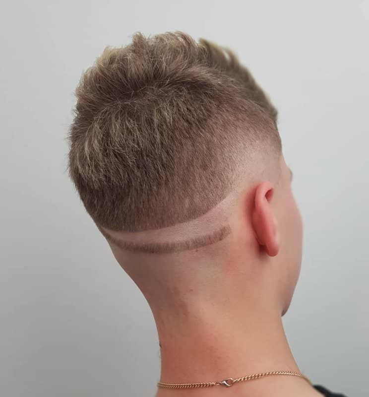 Fade-cortes-de-pelo-Tecnología-de-ejecución-y-tipos-de-cortes-de-hombres