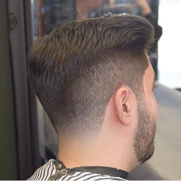 Fade-cortes-de-pelo-Tecnología-de-ejecución-y-tipos-de-cortes-de-hombres