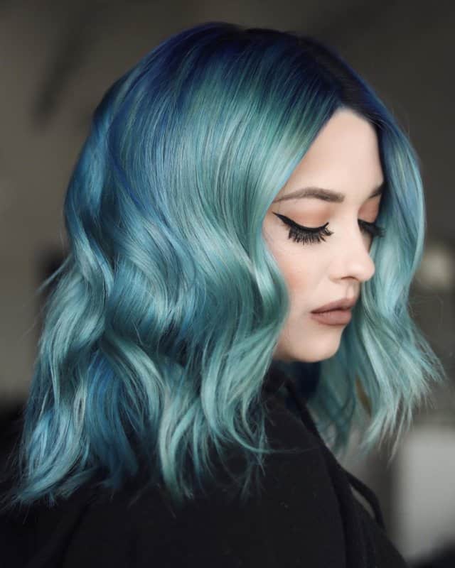 Pelo-azul-Tendencias-contemporáneas-para-las-mujeres-y-chicas-atrevidas