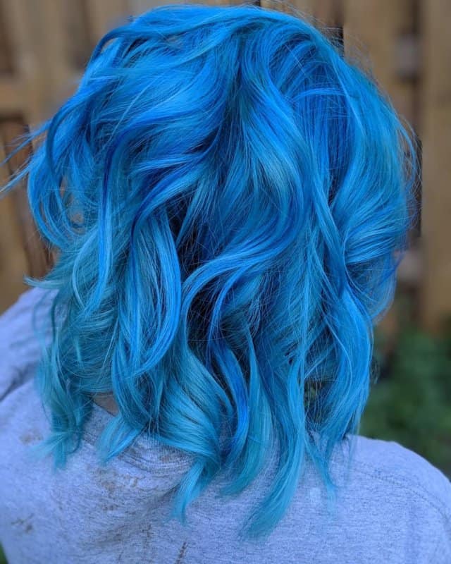 Pelo-azul-Tendencias-contemporáneas-para-las-mujeres-y-chicas-atrevidas